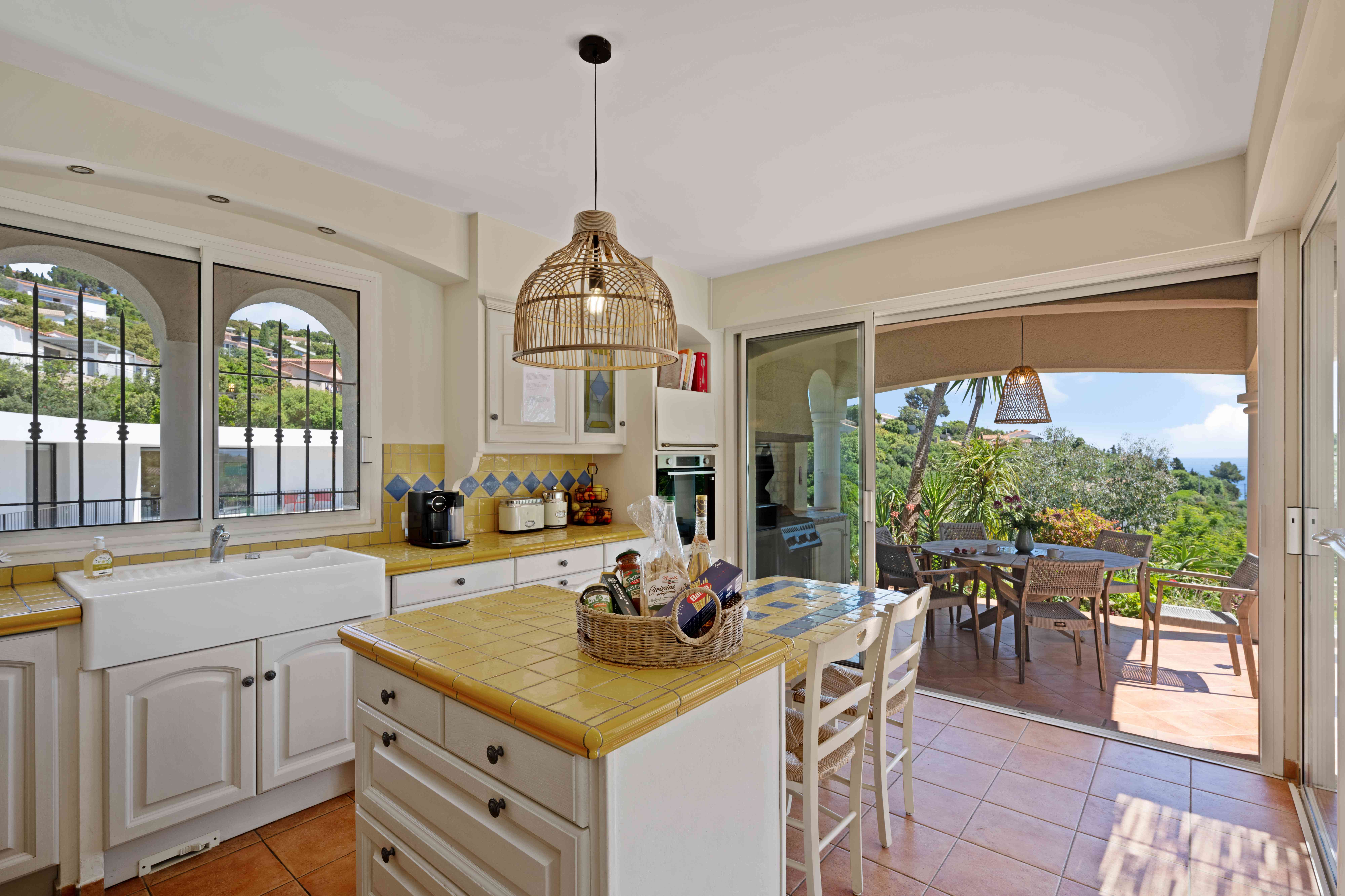 Bright Provençal kitchen